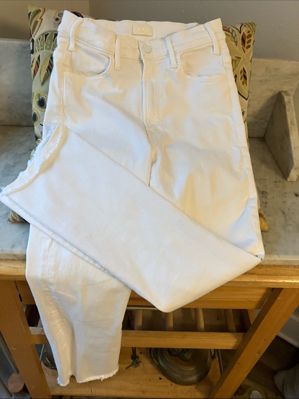MOTHER White Denim Jeans with Branded Patch And Ankle Fray! New 26”!